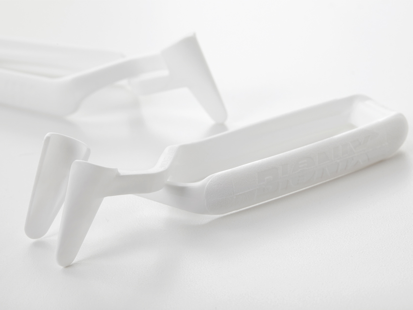 LIGHTED INFANTSCOOP WITH LENS AND LED ILLUMINATOR