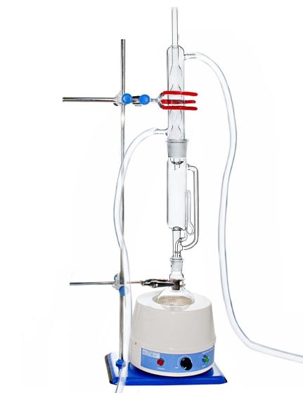 SOKSLETA EKSTRAKCIJAS APARĀTS AR PIEDERUMIEM