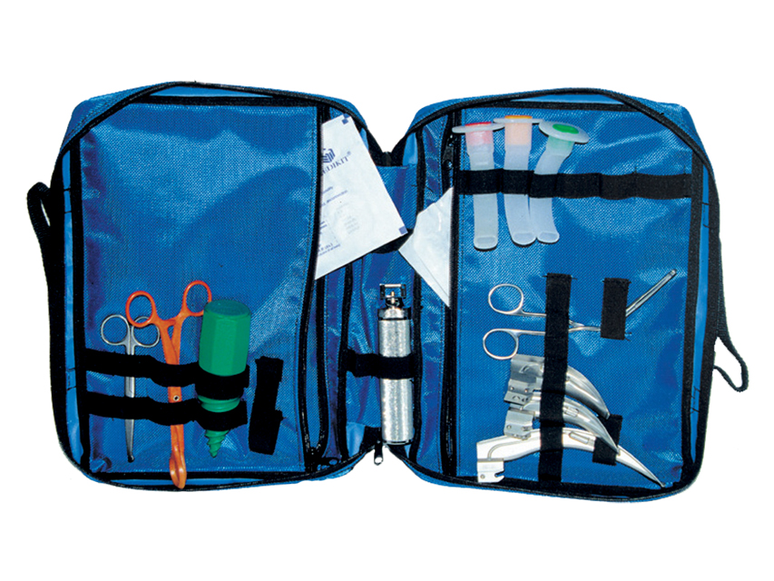 Intubācijas komplekts ar 3 standarta laringoskopiskajiem asmeņiem